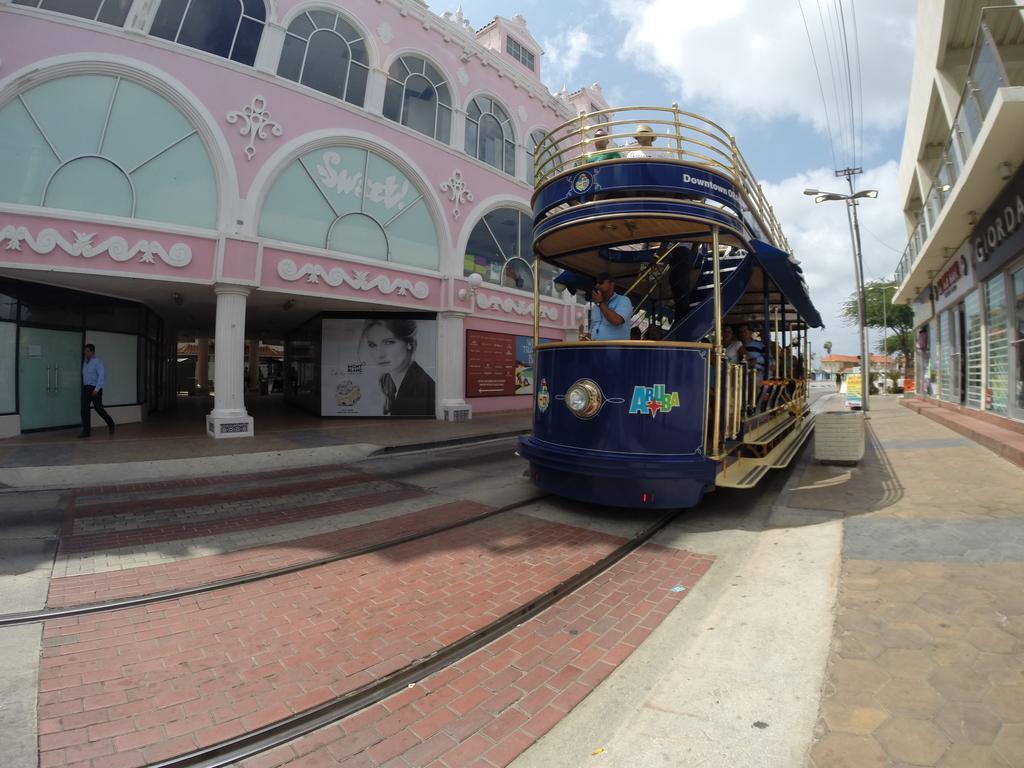 A1 Apartments Aruba Oranjestad Eksteriør billede