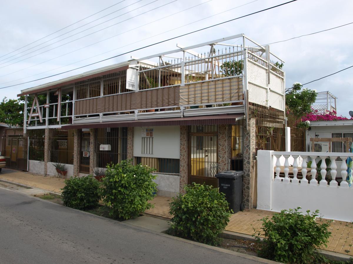 A1 Apartments Aruba Oranjestad Eksteriør billede